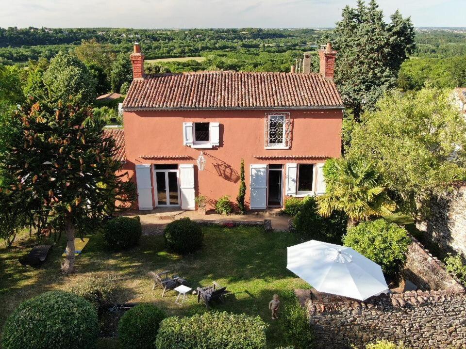 Bed and Breakfast La Charaudiere Oree-d'Anjou Exterior foto