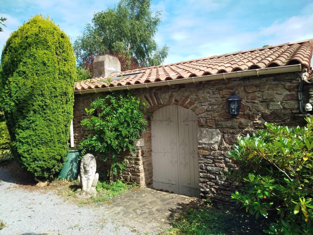 Bed and Breakfast La Charaudiere Oree-d'Anjou Exterior foto